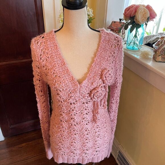 VTG 🌟Newport News🌟 #COQUETTE-GIRL M-L-XL Rose Soft Cozy Sweater - Picture 1 of 13